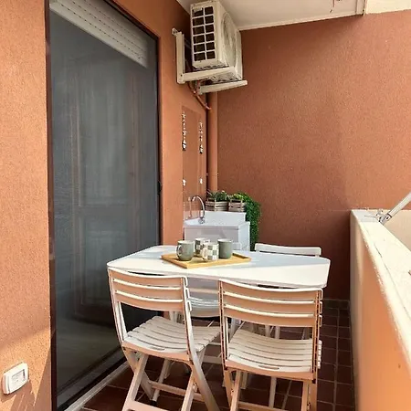 Apartment Sole Blu